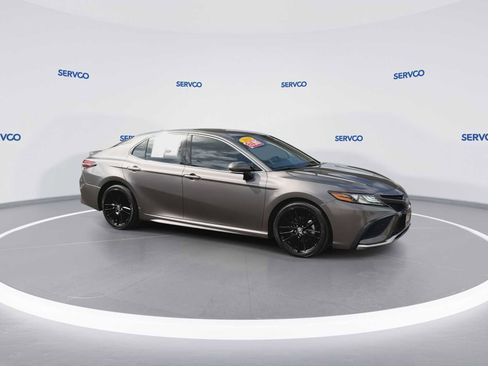 Used 2023 Toyota Camry XSE FWD image 9