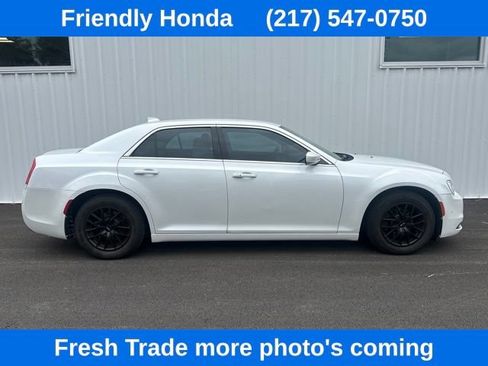 Used 2015 Chrysler 300 Limited w/ 300 Premium Group RWD image 1
