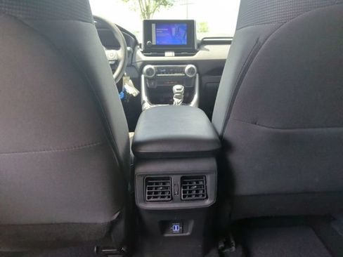 Used 2023 Toyota RAV4 LE FWD image 31