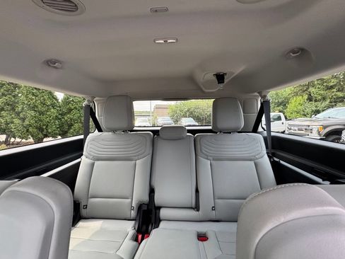 Used 2025 Ford Expedition Max Platinum w/ Platinum Ultimate Package AWD/4WD image 34