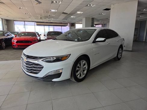 Used 2019 Chevrolet Malibu LT FWD image 3