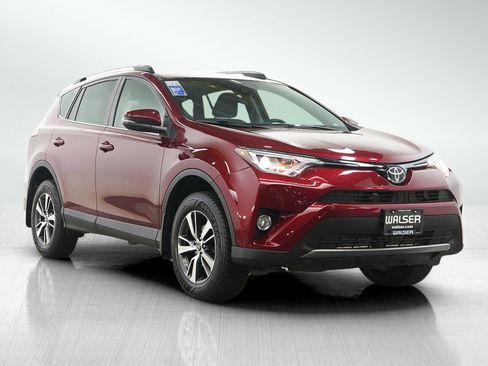 Used 2018 Toyota RAV4 XLE image 7