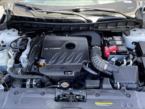 Certified 2023 Nissan Altima 2.0 SR FWD image 9