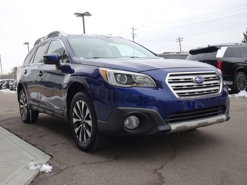 Used 2017 Subaru Outback 2.5i Limited image 6