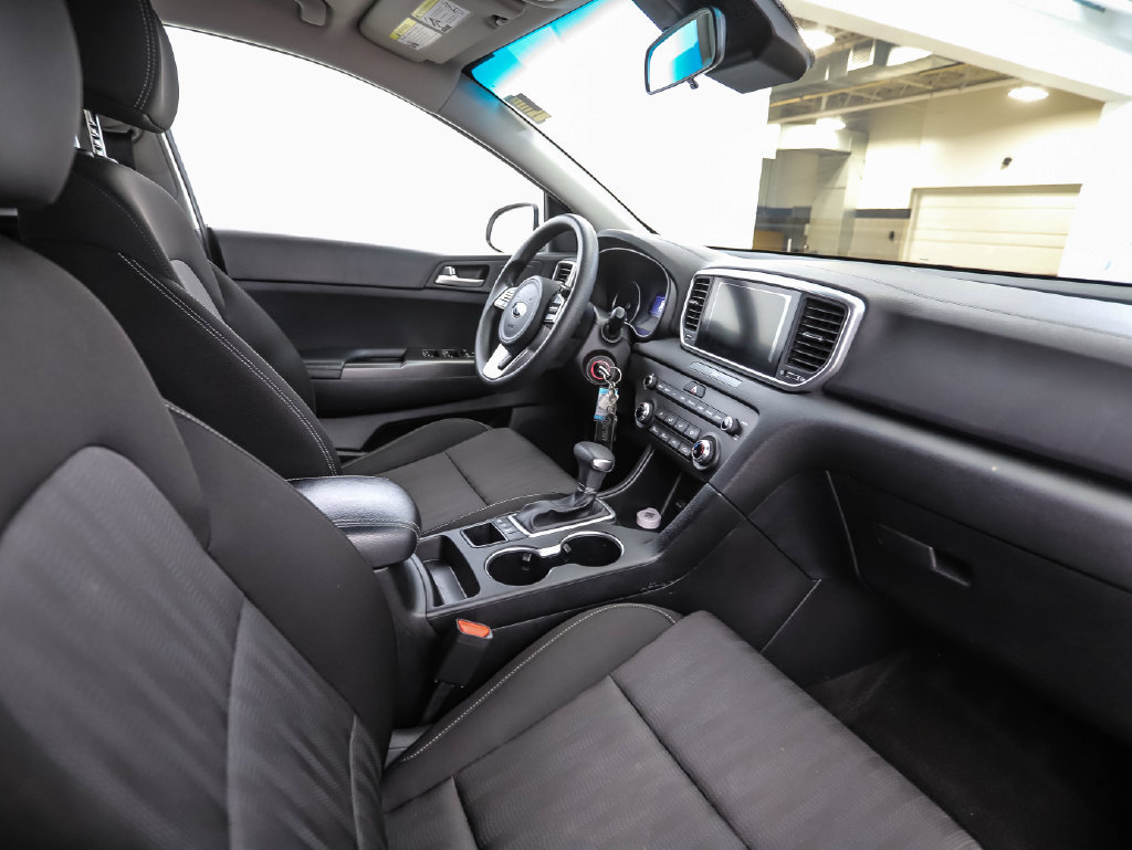 Used 2020 Kia Sportage LX AWD/4WD image 29
