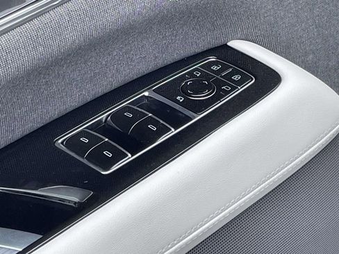 New 2025 Cadillac Escalade IQ Luxury 1 w/ Smart Trailering package image 19