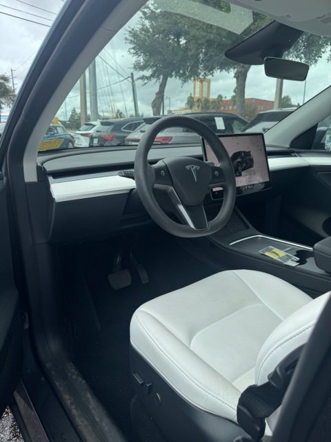 Used 2023 Tesla Model Y Long Range AWD/4WD image 14
