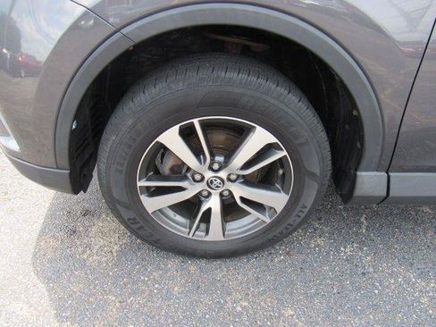 Used 2018 Toyota RAV4 XLE w/ Plus Extra Value Package AWD/4WD image 7