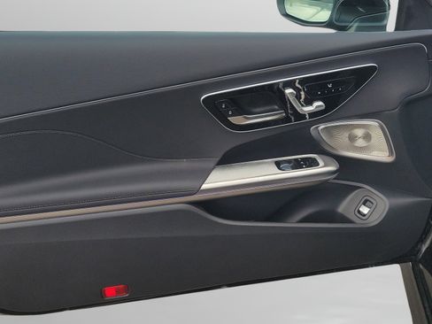 New 2026 Mercedes-Benz CLE 300 4MATIC Coupe image 6