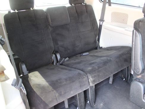 Used 2013 Dodge Grand Caravan SXT w/ Rear Park Assist Pkg FWD image 10