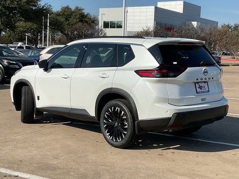 New 2026 Nissan Rogue SV image 7