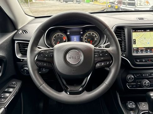 Used 2023 Jeep Cherokee Altitude Lux AWD/4WD image 9