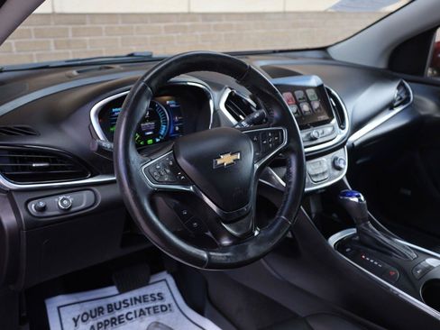 Used 2017 Chevrolet Volt Premier w/ Driver Confidence II Package FWD image 13