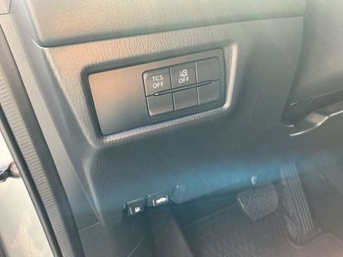 Used 2019 MAZDA CX-5 Touring FWD image 13