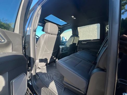 Used 2024 Chevrolet Silverado 3500 High Country w/ High Country Premium Package AWD/4WD image 16