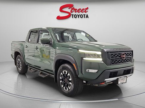 Used 2023 Nissan Frontier PRO-4X w/ Technology Package AWD/4WD image 4
