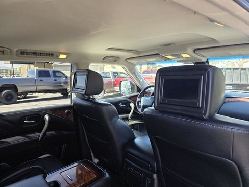 Used 2017 INFINITI QX80 4WD image 9