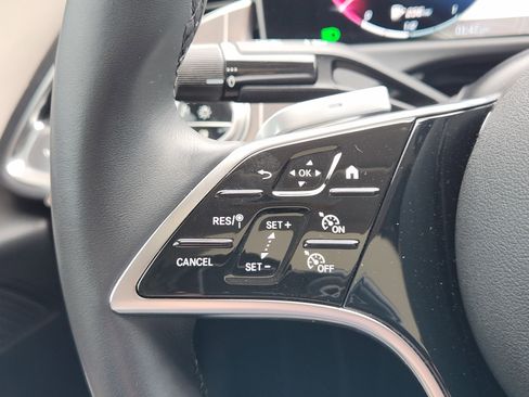 Used 2025 Mercedes-Benz E 350 Sedan image 32