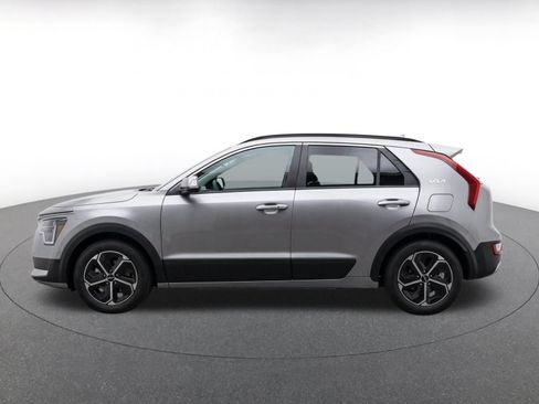 Used 2026 Kia Niro LX FWD image 4