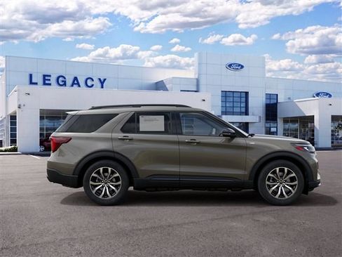 New 2027 Ford Explorer ST-Line w/ Premium Package RWD image 5