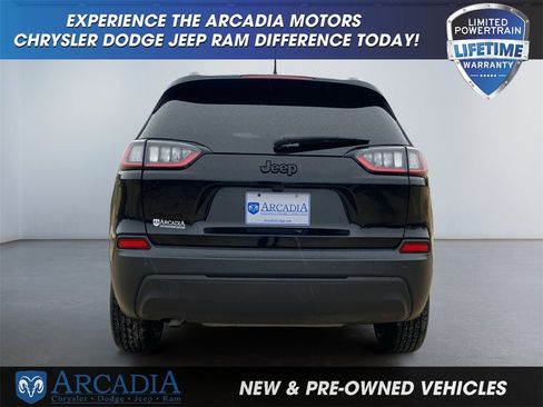 Used 2023 Jeep Cherokee Altitude Lux image 4