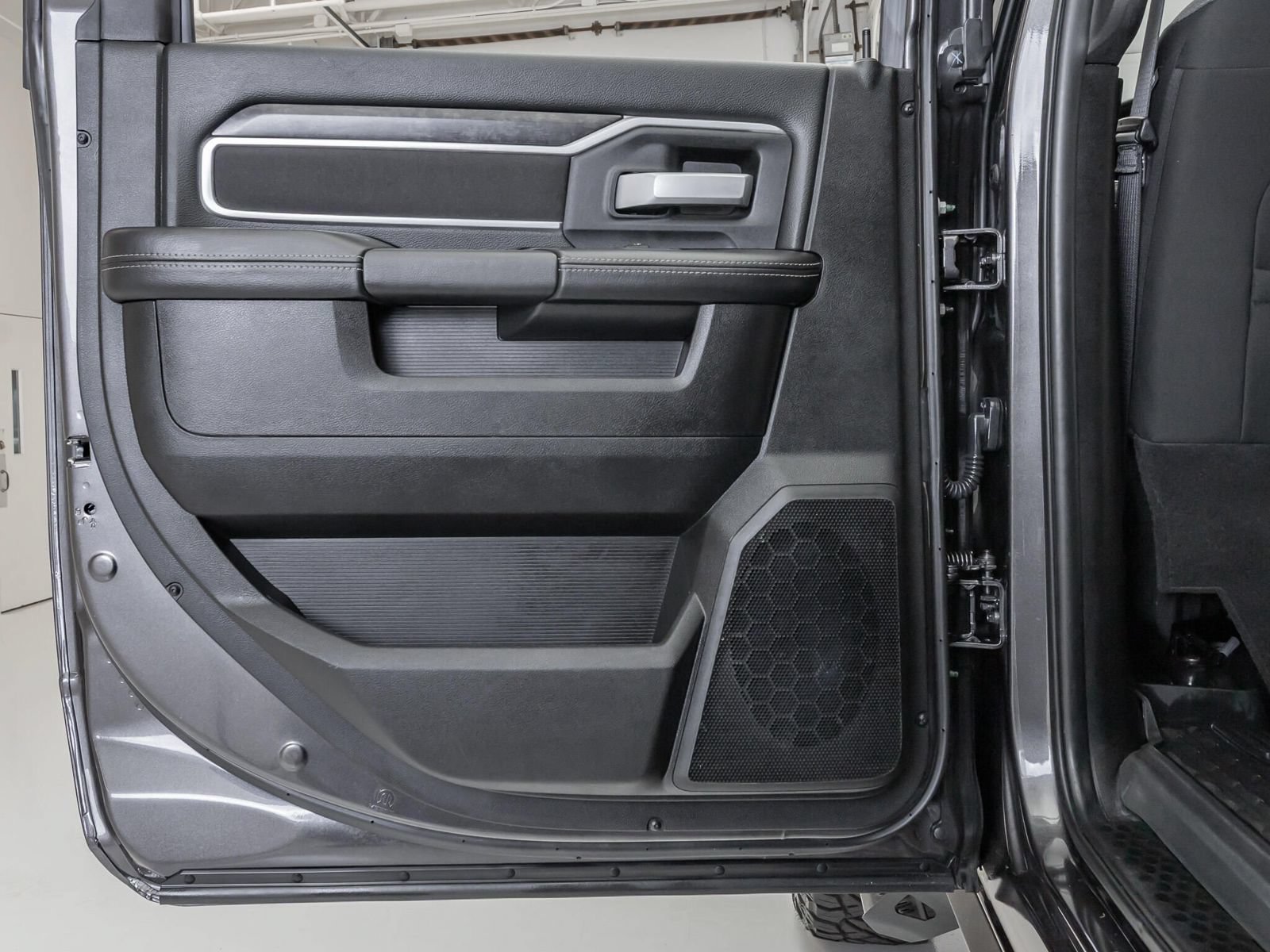 Used 2024 RAM 2500 Lone Star w/ Night Edition AWD/4WD image 37