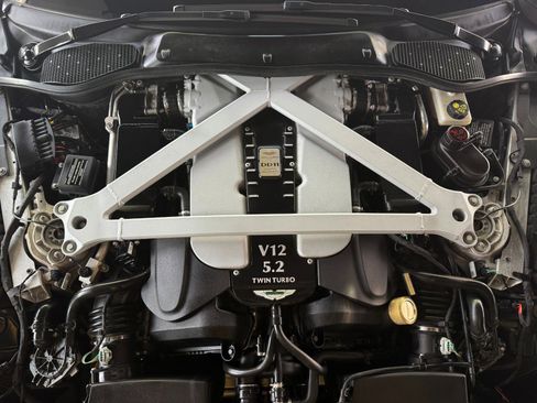 Used 2018 Aston Martin DB11 V12 RWD image 35