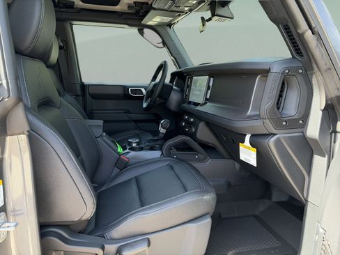 New 2026 Ford Bronco Badlands AWD/4WD image 18