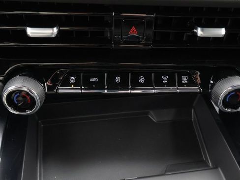 New 2026 Chevrolet Suburban LS AWD/4WD image 27