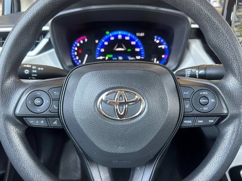 Used 2022 Toyota Corolla LE w/ Carpet Mat Package (TMS) FWD image 35