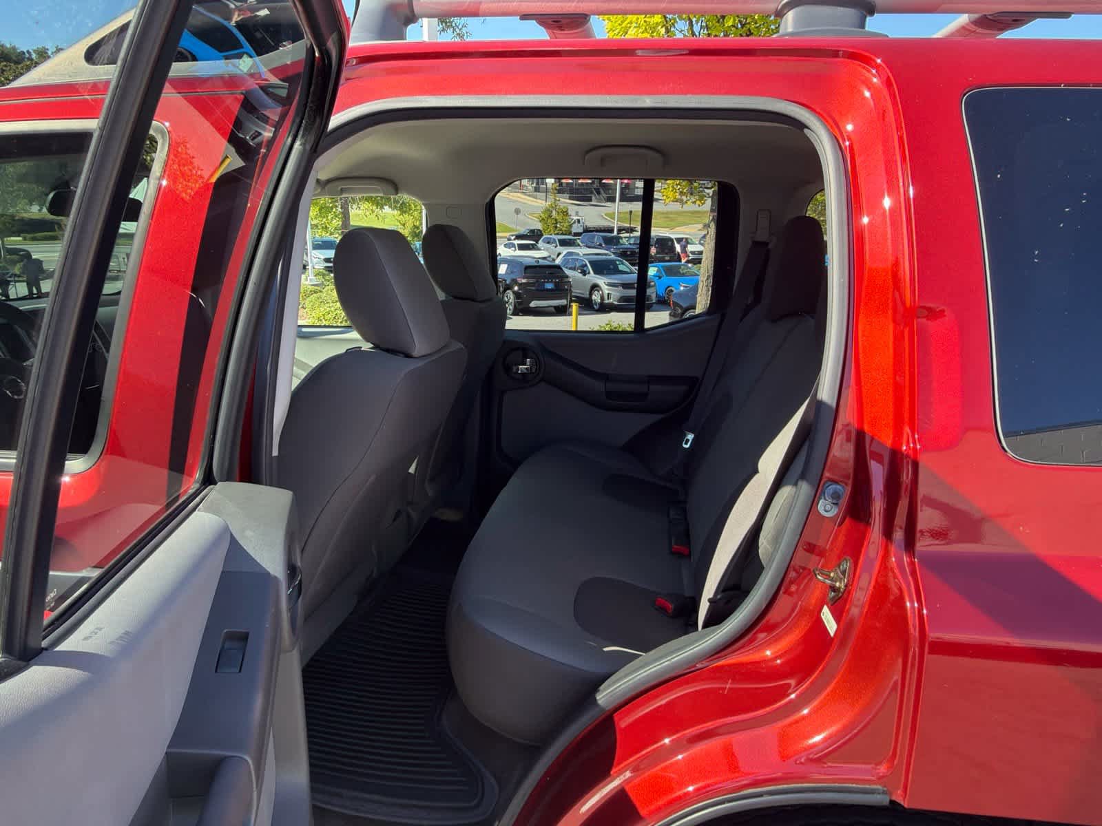 Used 2015 Nissan Xterra S w/ Value Package RWD image 16