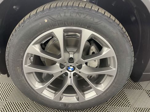 Used 2024 BMW X5 xDrive40i w/ Parking Assistance Package image 8