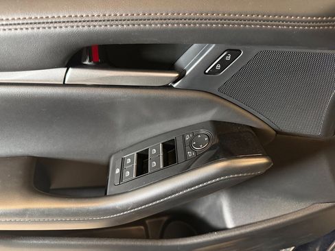 Used 2024 MAZDA MAZDA3 s image 17