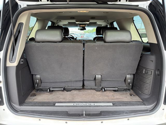 Used 2009 GMC Yukon Denali RWD image 29