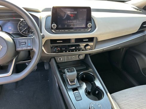 Certified 2023 Nissan Rogue SV image 28