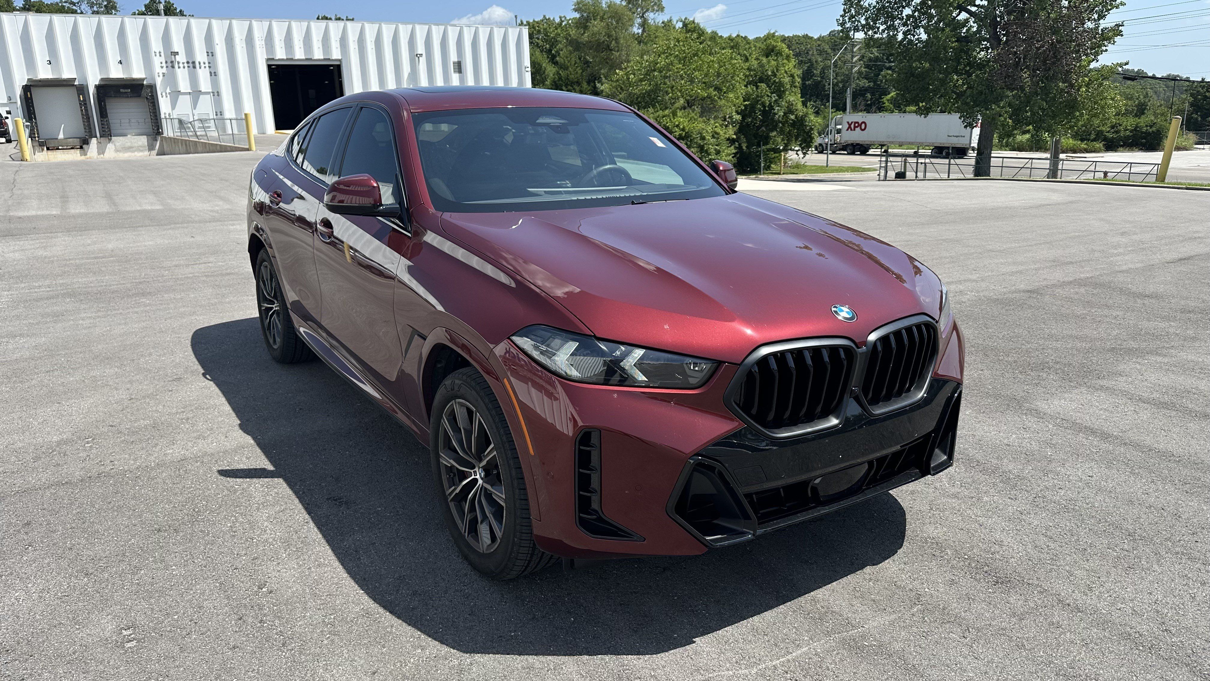Certified 2027 BMW X6 xDrive40i w/ Premium Package AWD/4WD image 2