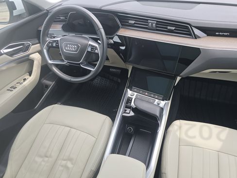 Certified 2024 Audi Q8 e-tron Premium AWD/4WD image 20