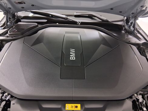 New 2026 BMW i5 eDrive40 w/ M Sport Package image 32