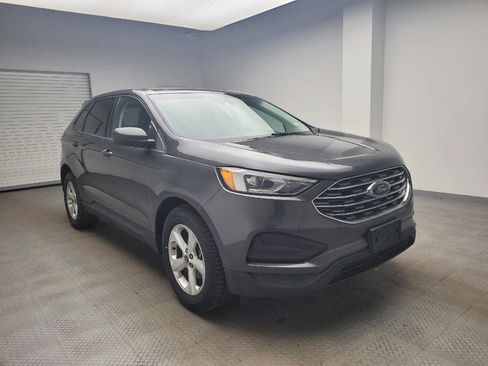 Used 2019 Ford Edge SE w/ SE Fleet Driver's Package image 13