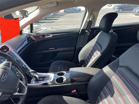 Used 2013 Ford Fusion SE image 21