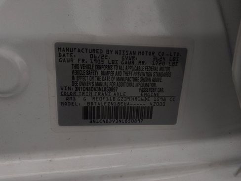 Used 2022 Nissan Versa S FWD image 33