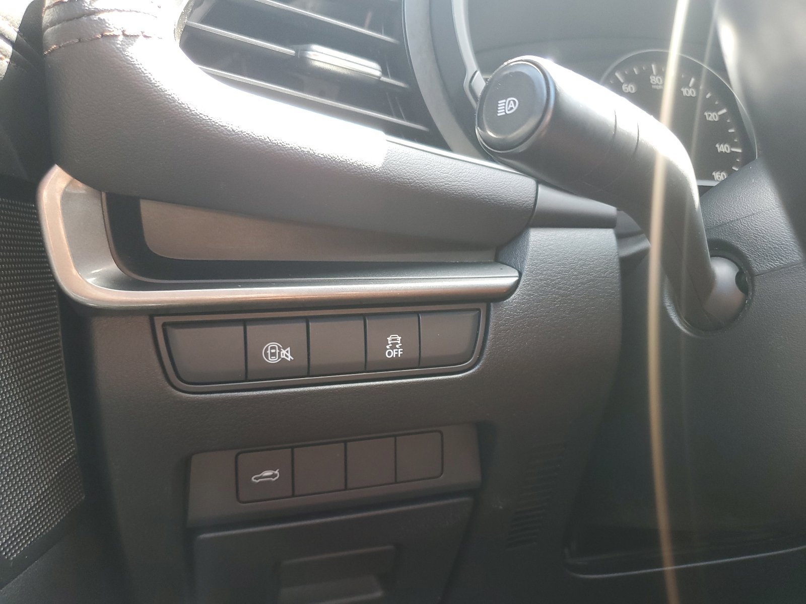 Certified 2024 MAZDA MAZDA3 s FWD image 21