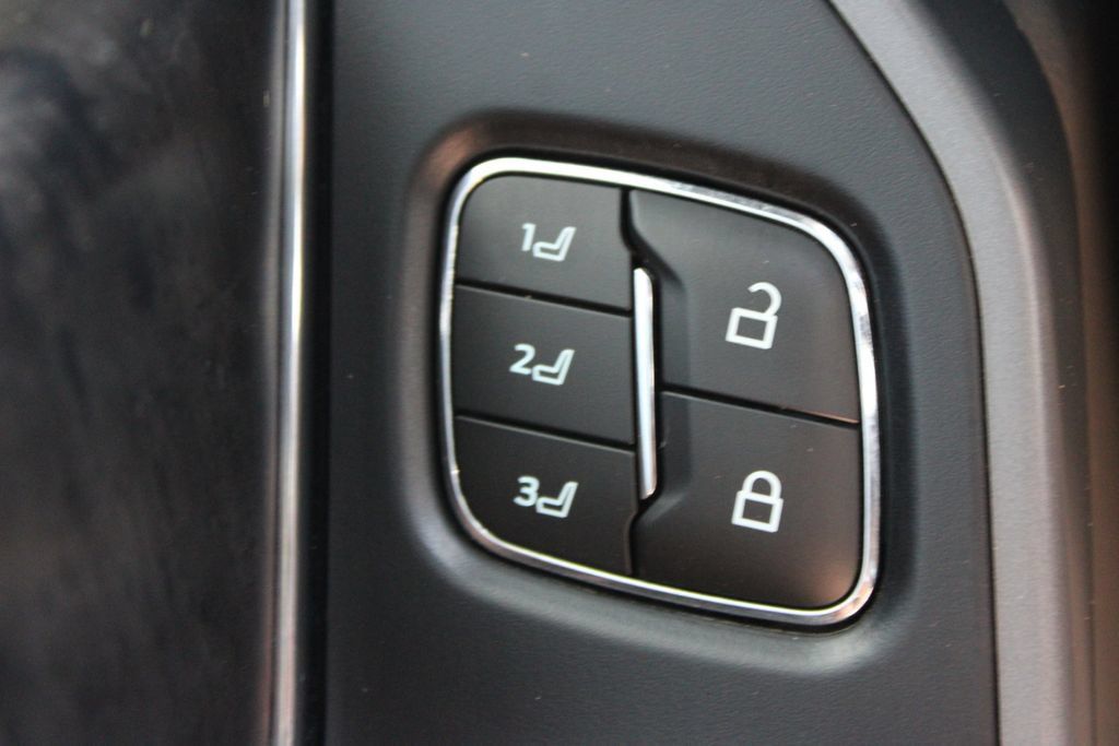Used 2023 Ford F150 Lariat AWD/4WD image 47