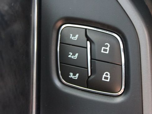 Used 2023 Ford F150 Lariat AWD/4WD image 47