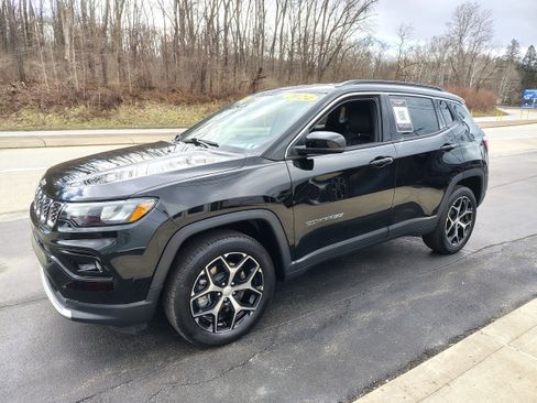 Certified 2024 Jeep Compass Limited image 4