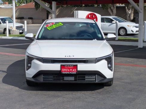 Used 2025 Kia K4 FWD image 2