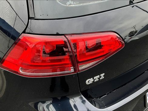 Used 2017 Volkswagen GTI S FWD image 22