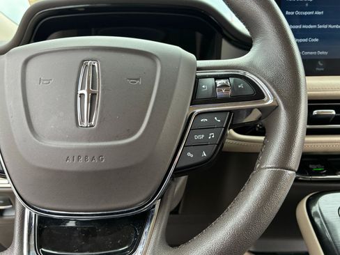 Used 2021 Lincoln Nautilus FWD image 28
