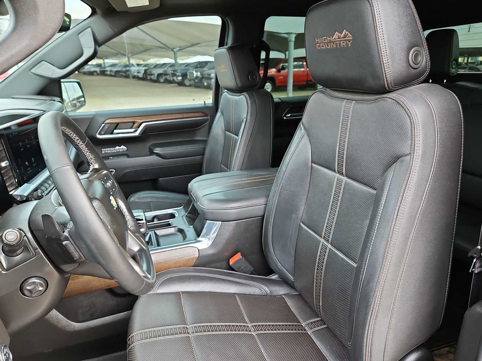 Used 2023 Chevrolet Silverado 1500 High Country w/ High Country Premium Package AWD/4WD image 15