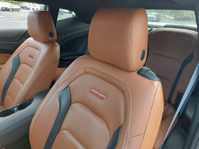 Used 2019 Chevrolet Camaro SS RWD image 21